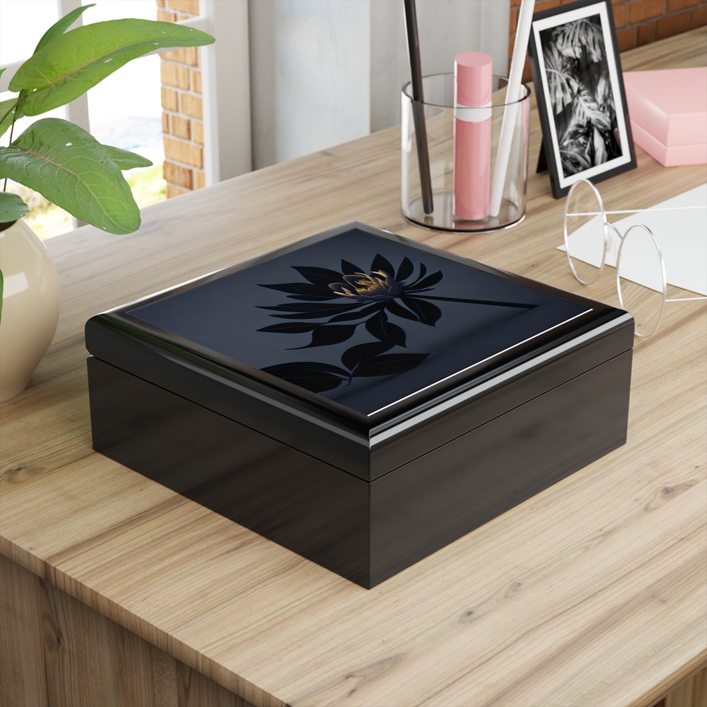 Dark Flower Jewelry Box for the goth loving jewlery collector.